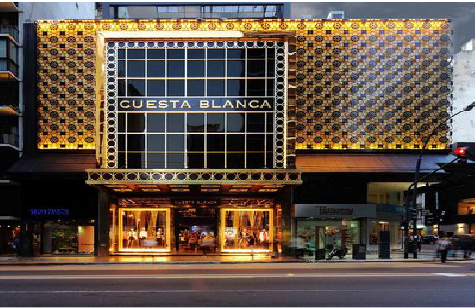 玉屏门头设计与商业空间的纽带。